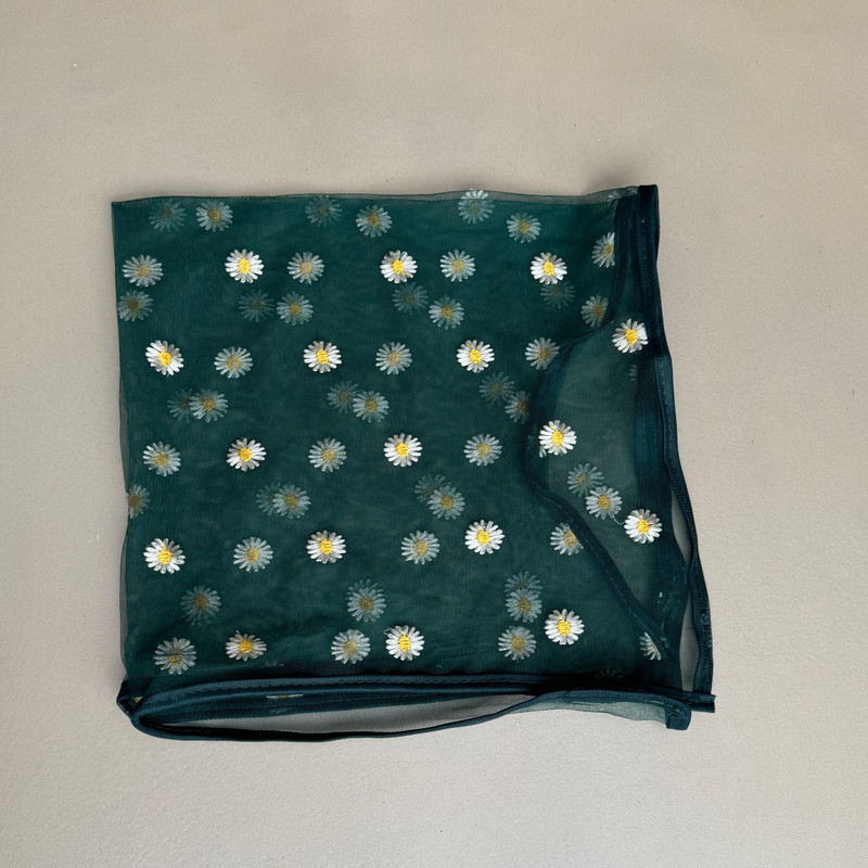 روسری زنانه مدل توری بابونه ای کد 60