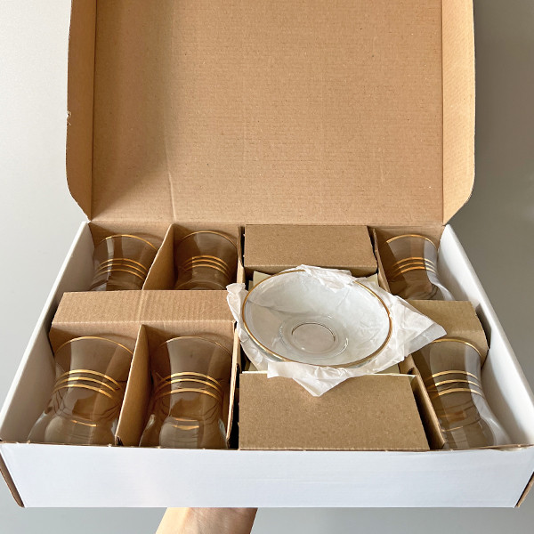 ست استکان و نعلبکی 12 پارچه پاشاباغچه مدل لب طلا