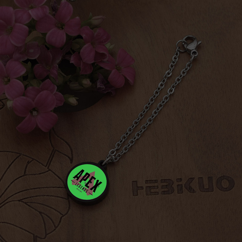 آویز ساعت زنانه ناکسیگو مدل شب تاب طرح Apex Legends کد AW9037 آویز ساعت زنانه ناکسیگو مدل شب تاب طرح Apex Legends کد AW9037