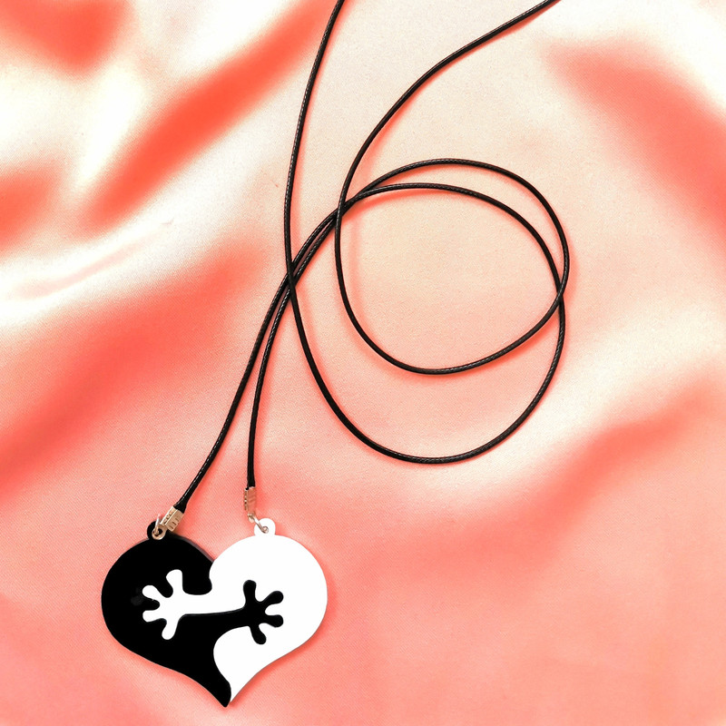 گردنبند دخترانه مدل آغوش گردنبند دخترانه مدل آغوش