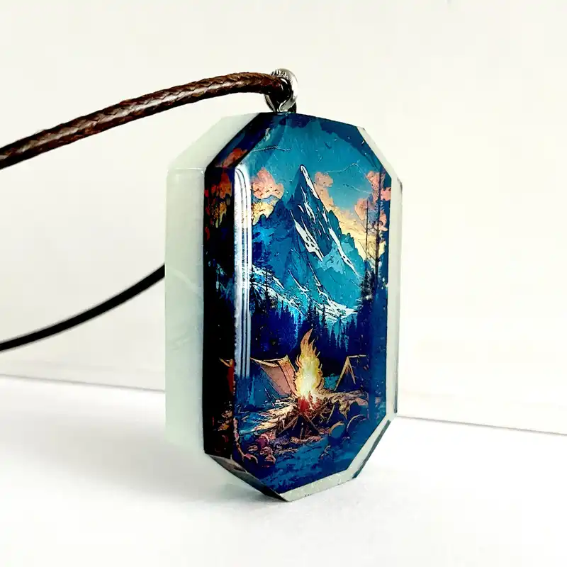 گردنبند مدل شب تاب کد C2