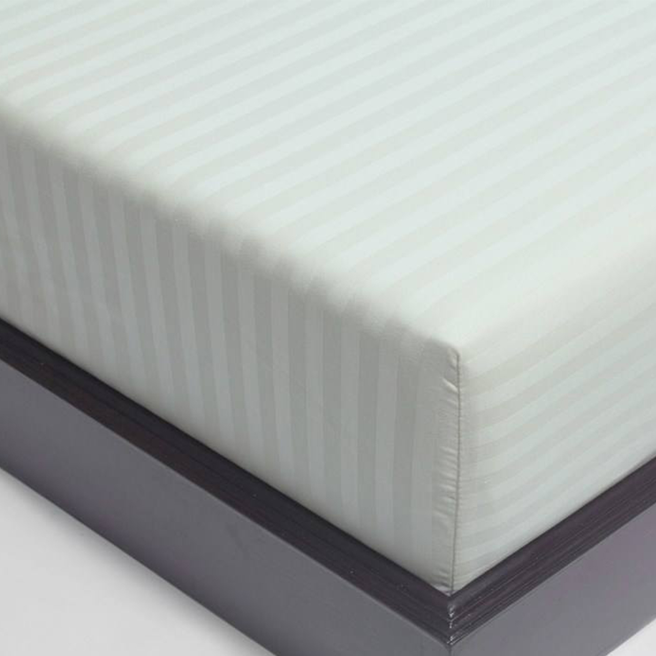 ملحفه آدنو مدل کشدوز پرستیژ  دو نفره سایز 180x200 سانتی متر