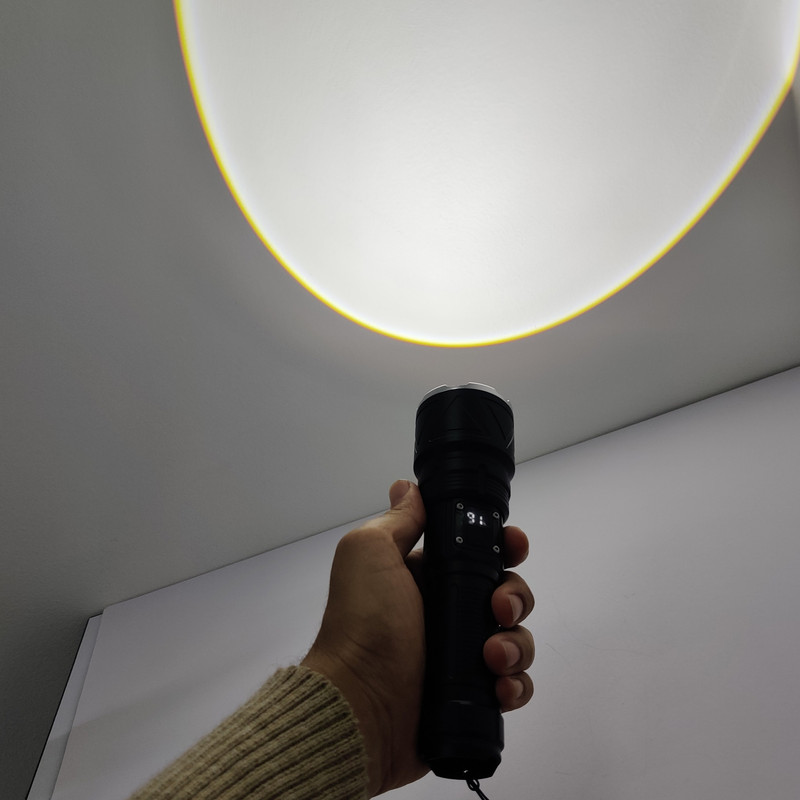 چراغ قوه دستی فیمائو مدل نمایشگر دار