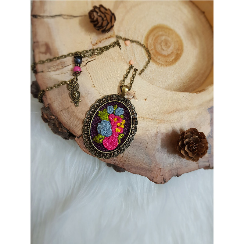 گردنبند دخترانه مدل گلدوزی کد 111 گردنبند دخترانه مدل گلدوزی کد 111