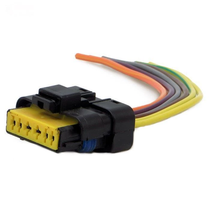 سوکت چراغ جلو خودرو وارون مدل P-217 مناسب برای سمند LX 