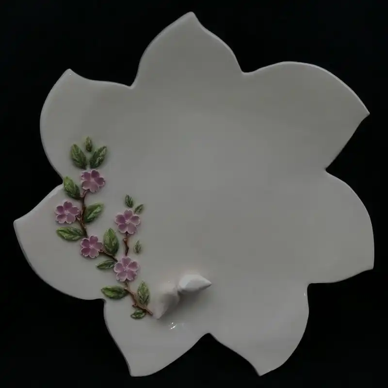 شیرینی خوری سرامیکی هیوا طرح رز برجسته پایه دار کد 11017439