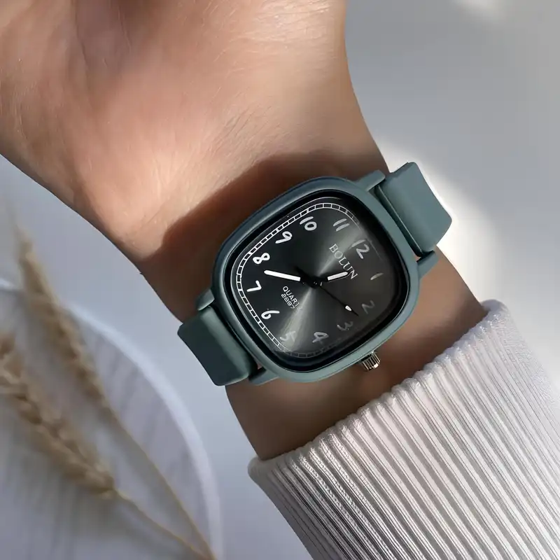 ساعت مچی عقربه ای بولون مدل بند پیو ضد آلرژی 1