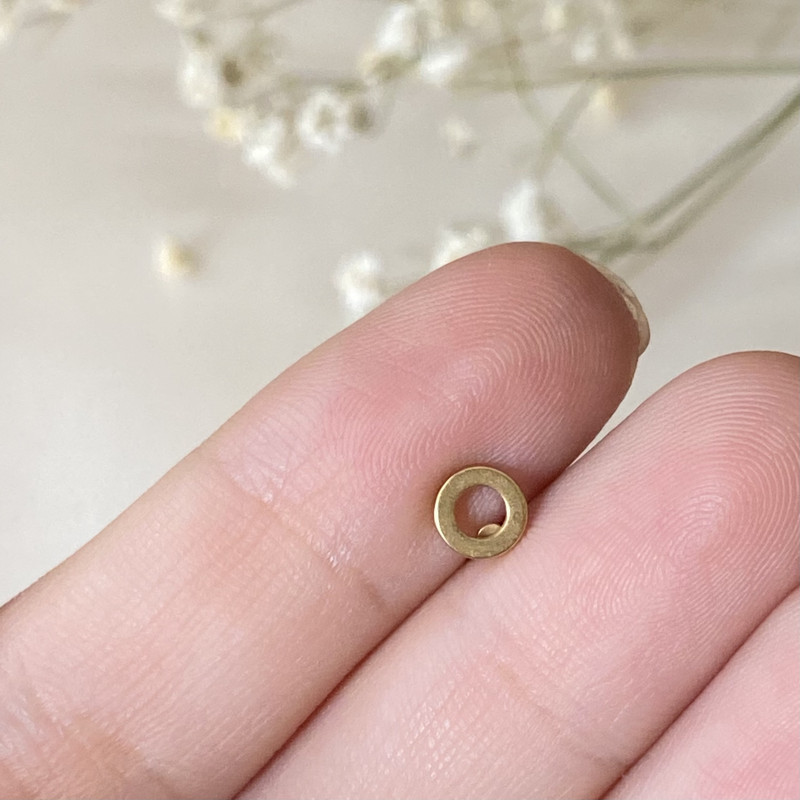 پیرسینگ گوش مدل دایره اسکویید گیم کد S