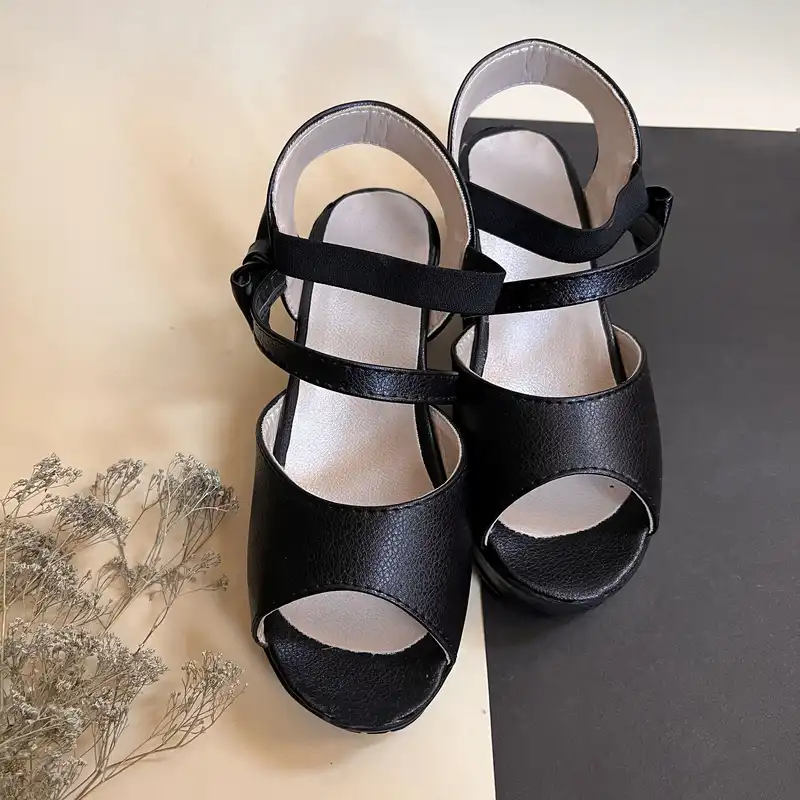 صندل زنانه مدل یاسمین