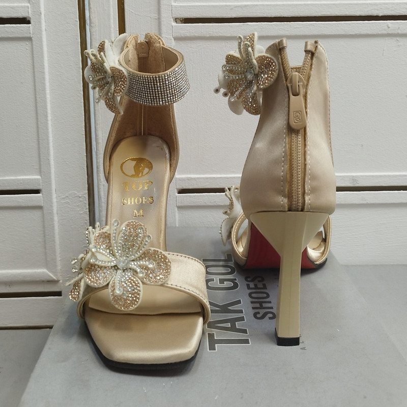 صندل زنانه مدل گل دار ساتن