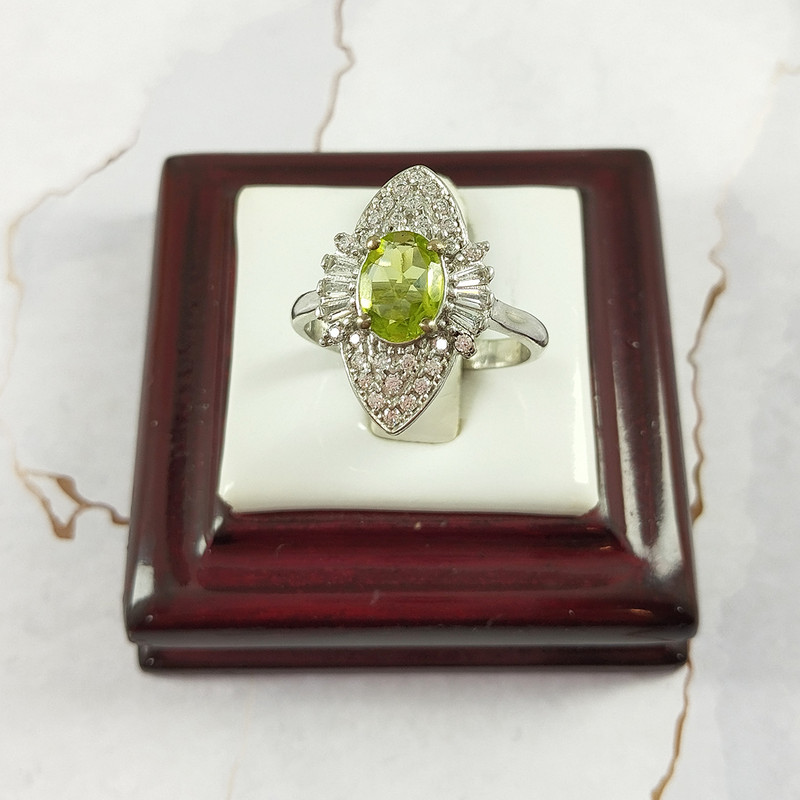 انگشتر نقره زنانه سلین کالا مدل زبرجد کد 35 انگشتر نقره زنانه سلین کالا مدل زبرجد کد 35