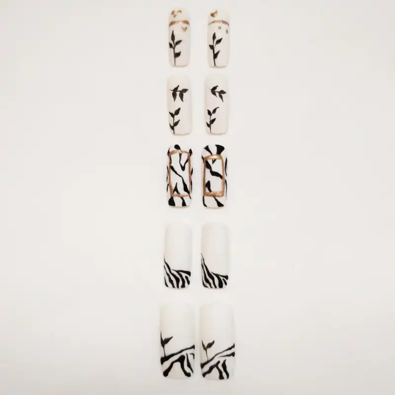 ناخن مصنوعی مدل ورق طلا بسته 10 عددی