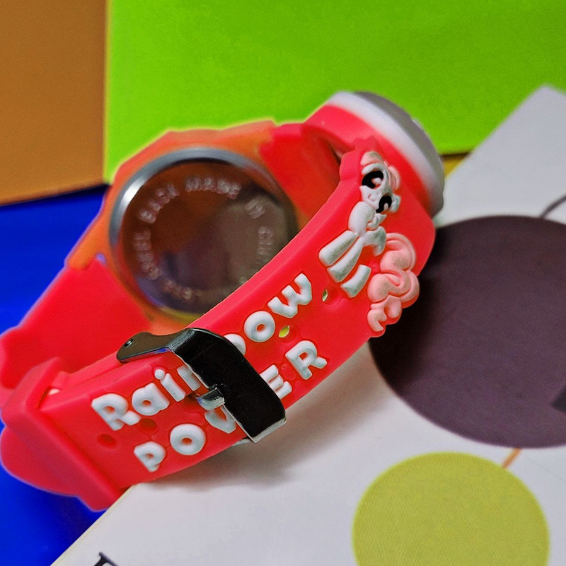 ساعت مچی عقربه ای بچگانه مدل چراغدار 013