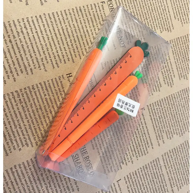 بسته لوازم تحریر مدل هویج کد 889900 مجموعه 4 عددی