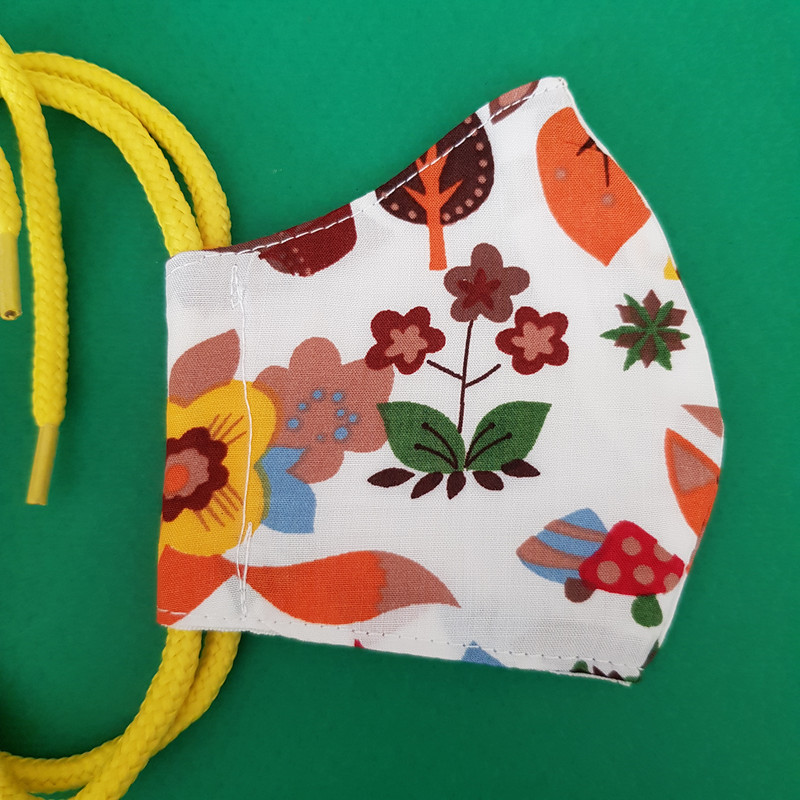 ماسک پارچه‌ای بچگانه مدل گل