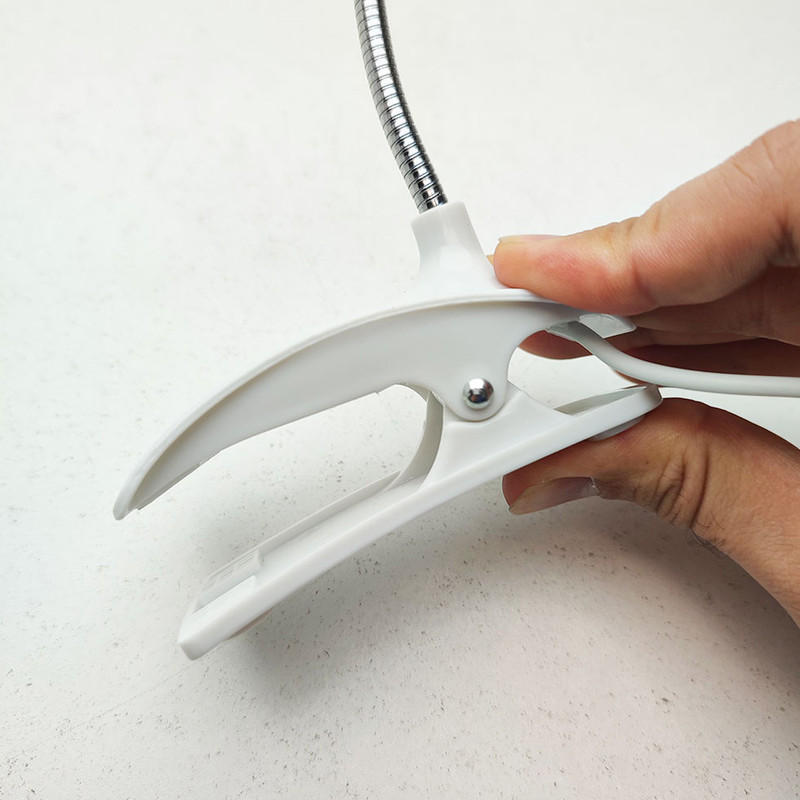 چراغ مطالعه گیره ای مدل MY-013-USB