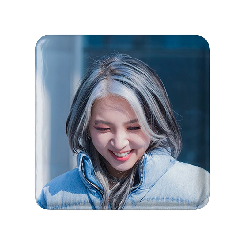 مگنت خندالو طرح جیوو گروه کارد Kard  مدل مربعی کد 20130