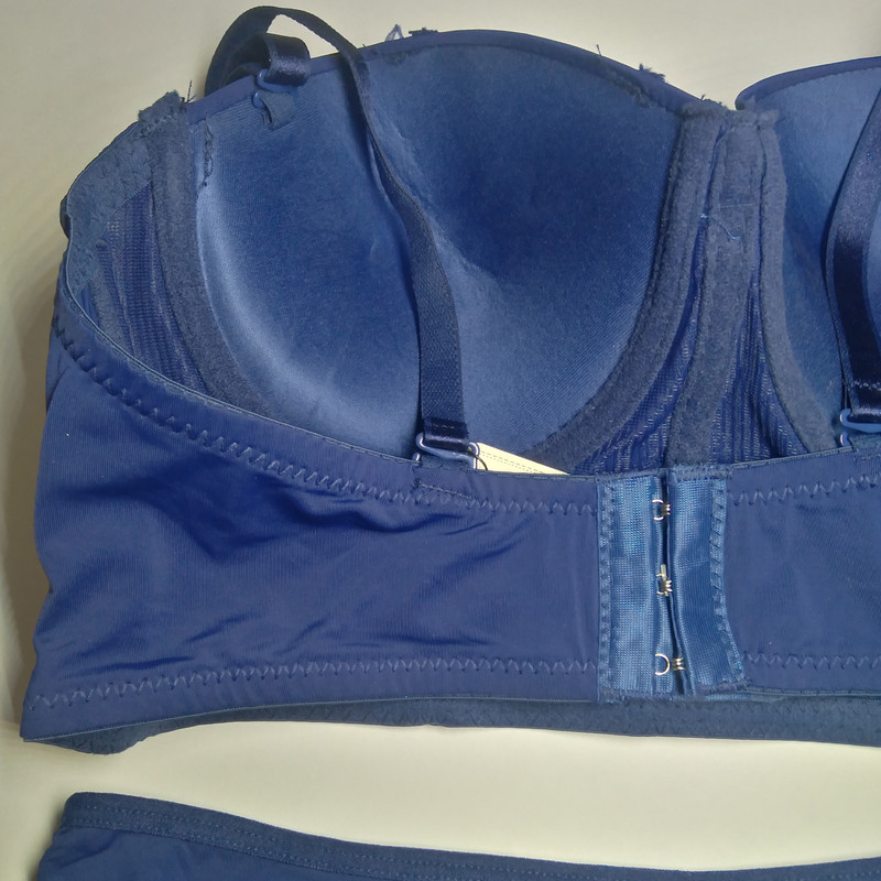 ست شورت و سوتین زنانه مدل کاپدار پایه دار دکلته زنجیری کد 0109