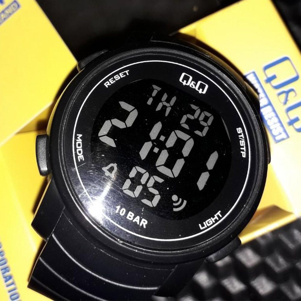 ساعت مچی دیجیتال مردانه کیو اند کیو مدل M122J001Y -  - 3