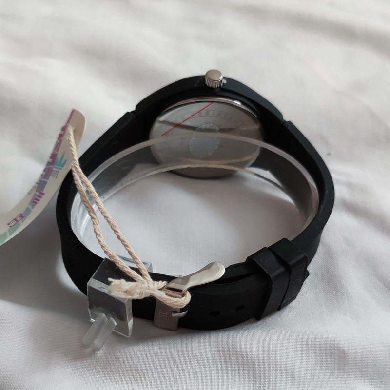 ساعت مچی عقربه ای دخترانه مدل D2