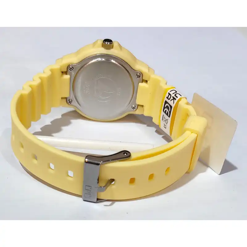 ساعت مچی عقربه ای کیو اند کیو مدل V07A-009VY