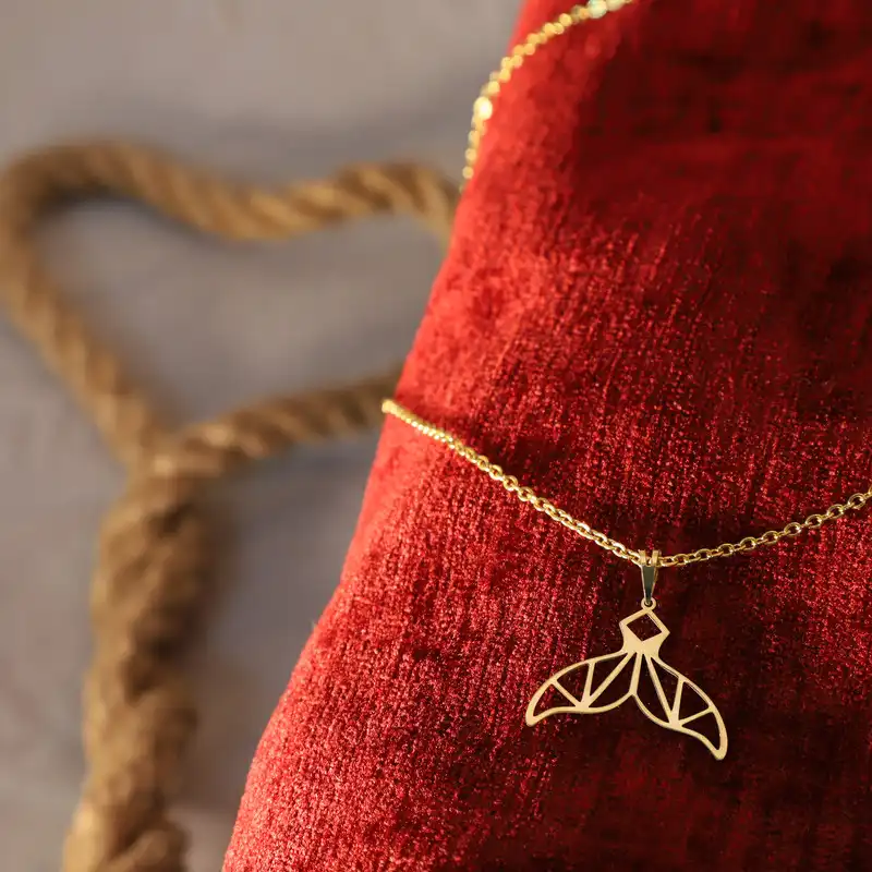 گردنبند طلا 18 عیار زنانه الن نار مدل نهنگ N9838