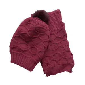 ست کلاه و شال گردن بافتنی بچگانه مدل لوزی رنگ زرشکی