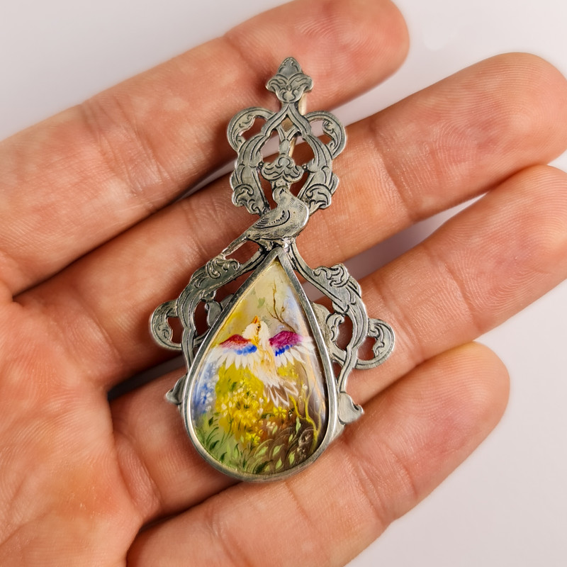 آویز گردنبند نقره زنانه طرح اسلیمی و منیاتور روی صدف آویز گردنبند نقره زنانه طرح اسلیمی و منیاتور روی صدف