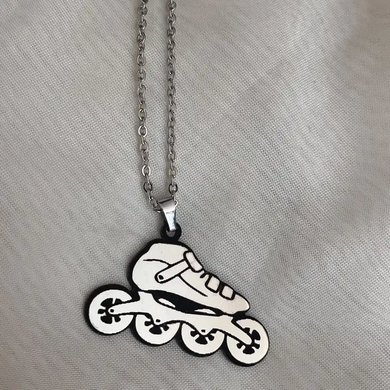 گردنبند مدل کفش اسکیت