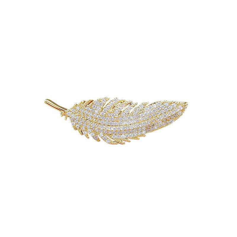 گل سینه زنانه مدل برگ درخشان