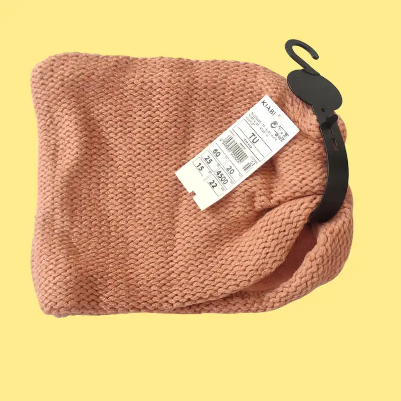 شال گردن کیابی بافتنی مدل Bologne