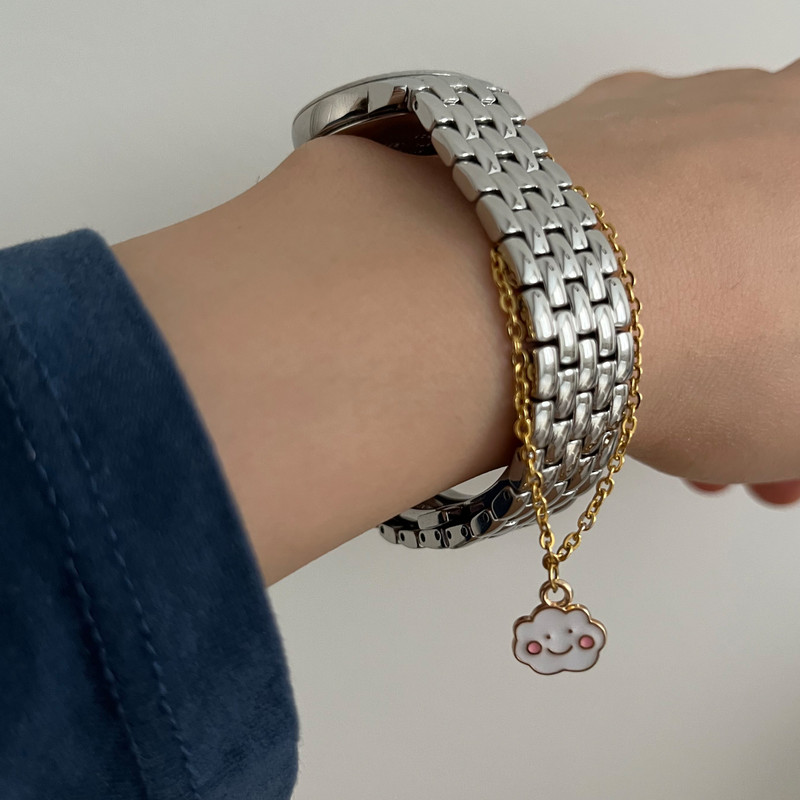 آویز ساعت زنانه مدل ابر خوشحال