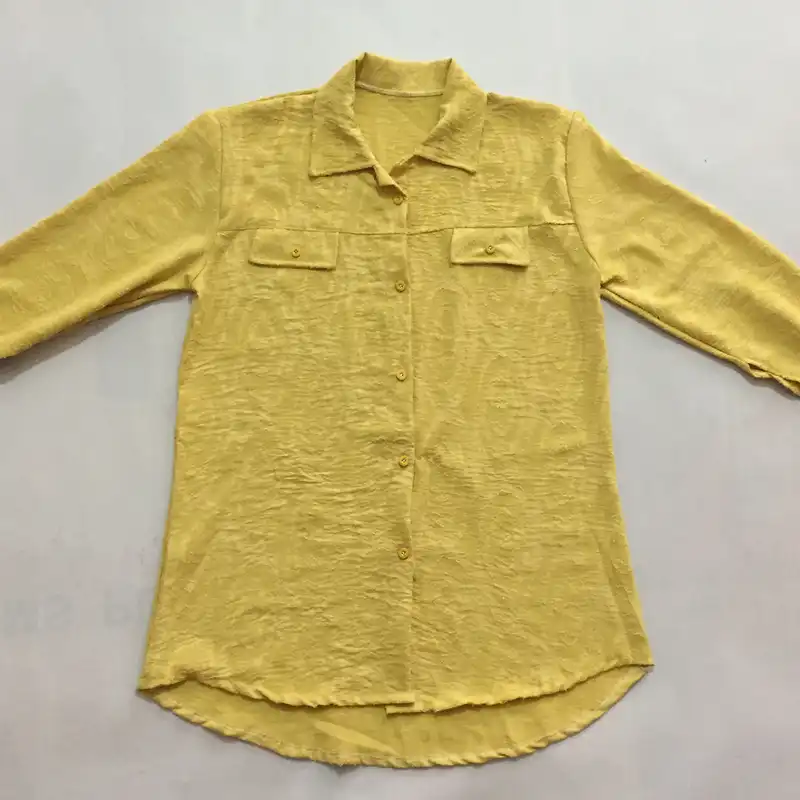 مانتو زنانه مدل نخی ابر و بادی دکمه دار جیب نما اشکی و خالدار tm-2652