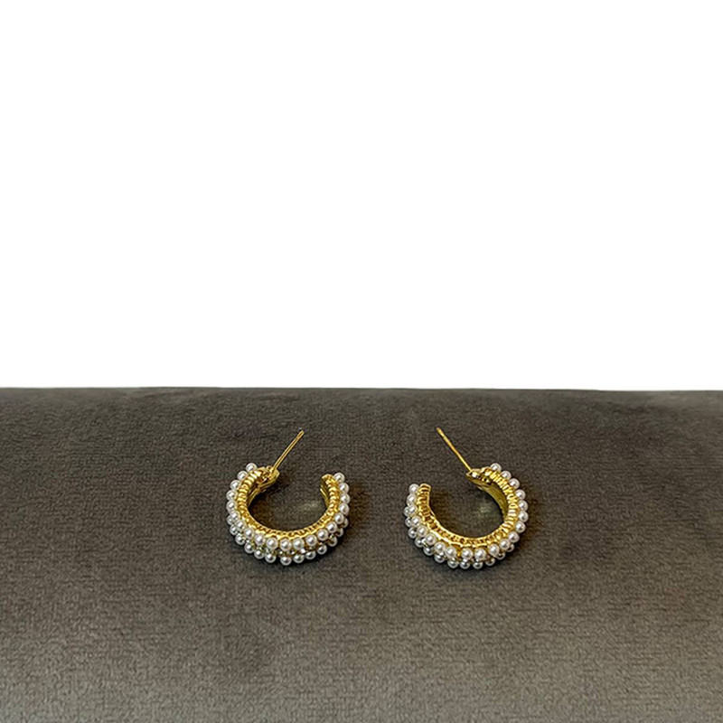 گوشواره زنانه مدل نیم دایره مرواریددار گوشواره زنانه مدل نیم دایره مرواریددار