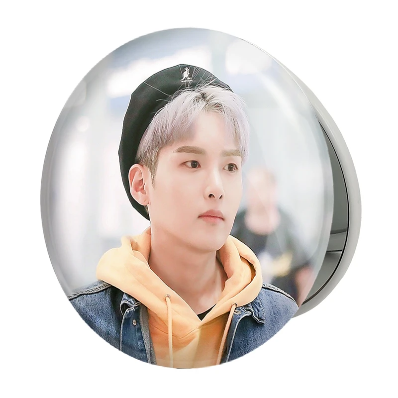 آینه جیبی خندالو طرح ریووک گروه سوپر جونیور Super Junior مدل تاشو کد 21408