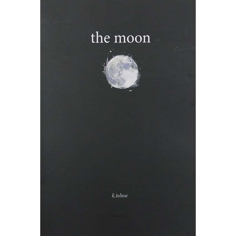 کتاب the moon اثر k tolnoe انتشارات معیار علم