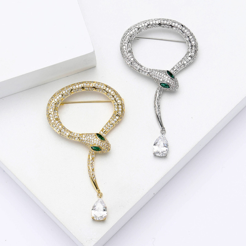 گل سینه زنانه مدل ماری کد G_Lnd_523