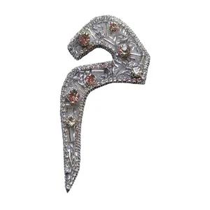 گل سینه زنانه مدل میم 