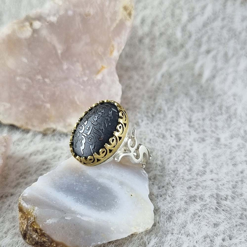 انگشتر نقره مردانه ملک زیور مدل  رکاب یاعلی نگین حدید هفت جلاله کد 336