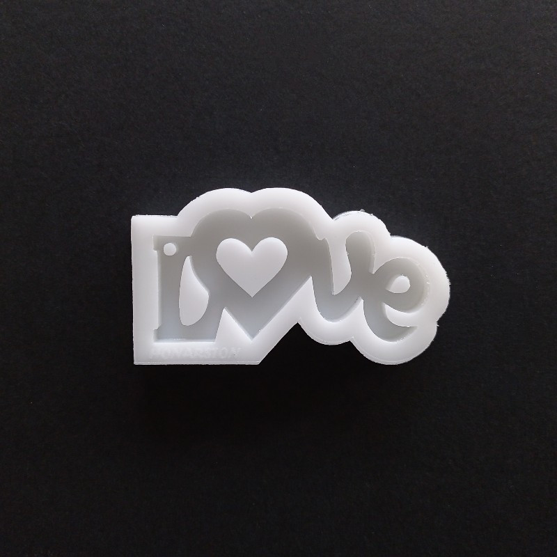 قالب رزین مدل جاکلیدی طرح LOVE کد 3 قالب رزین مدل جاکلیدی طرح LOVE کد 3