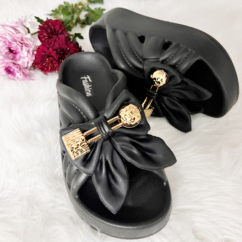 دمپایی زنانه پاپا مدل آیناز کد 222