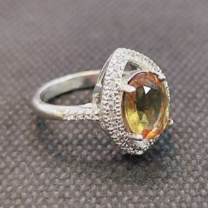 انگشتر نقره زنانه مدل سنگ الکساندریت کد 524 انگشتر نقره زنانه مدل سنگ الکساندریت کد 524