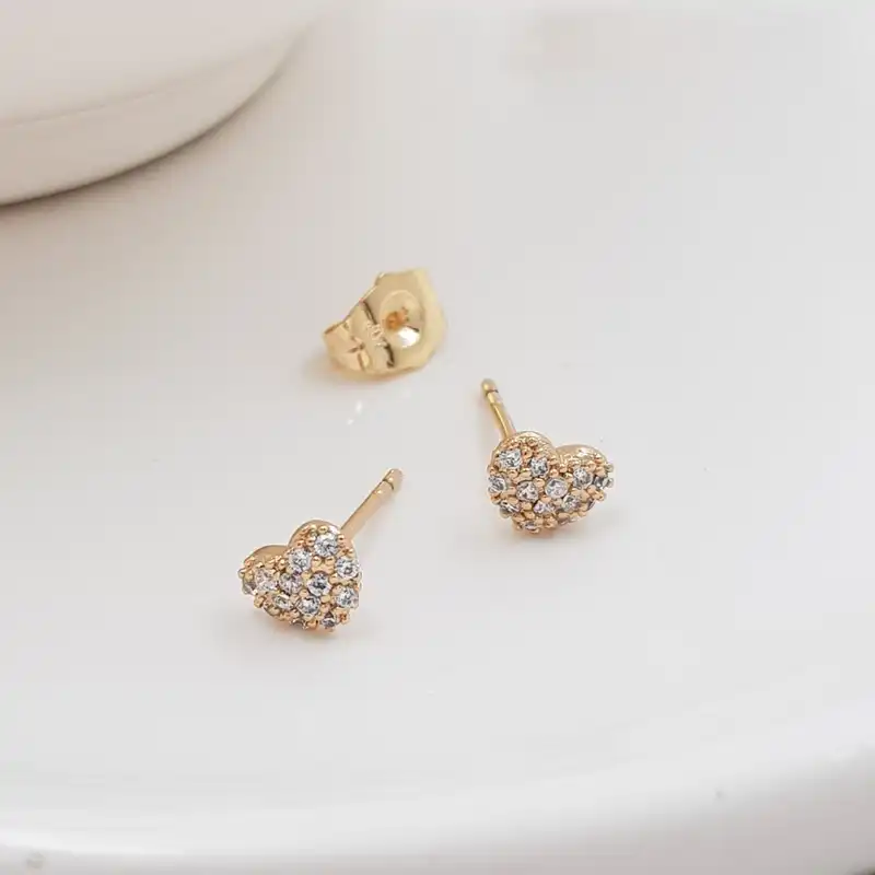 گوشواره زنانه ژوپینگ مدل قلب نگینی