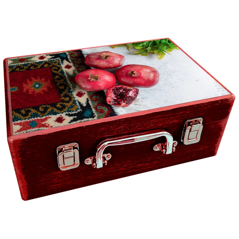 جعبه هدیه چوبی مدل چمدان طرح یلدای ایرانی کد WS355