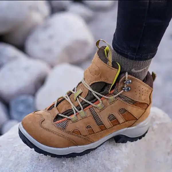 کفش کوهنوردی مردانه مدل چرم طبیعی