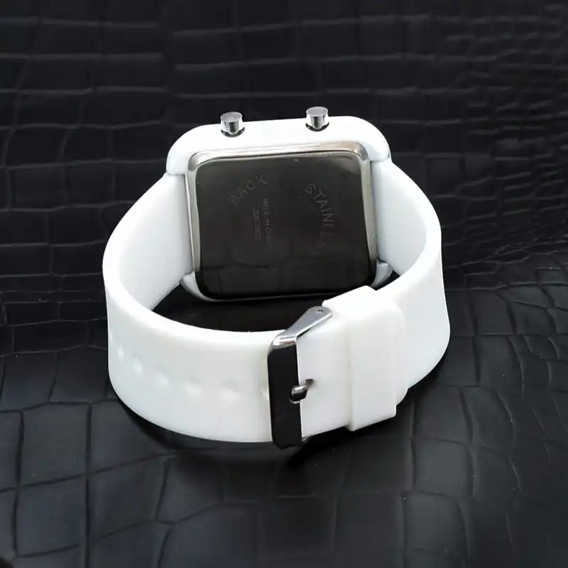 ساعت مچی دیجیتال مدل mo-109-se