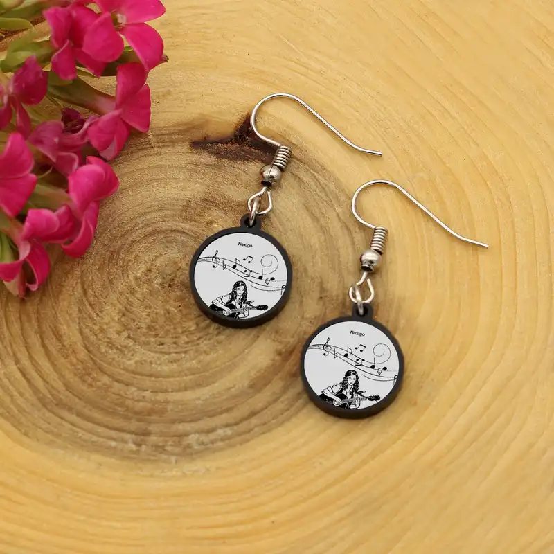 گوشواره زنانه ناکسیگو مدل شب تاب طرح موسیقی کد ES8236