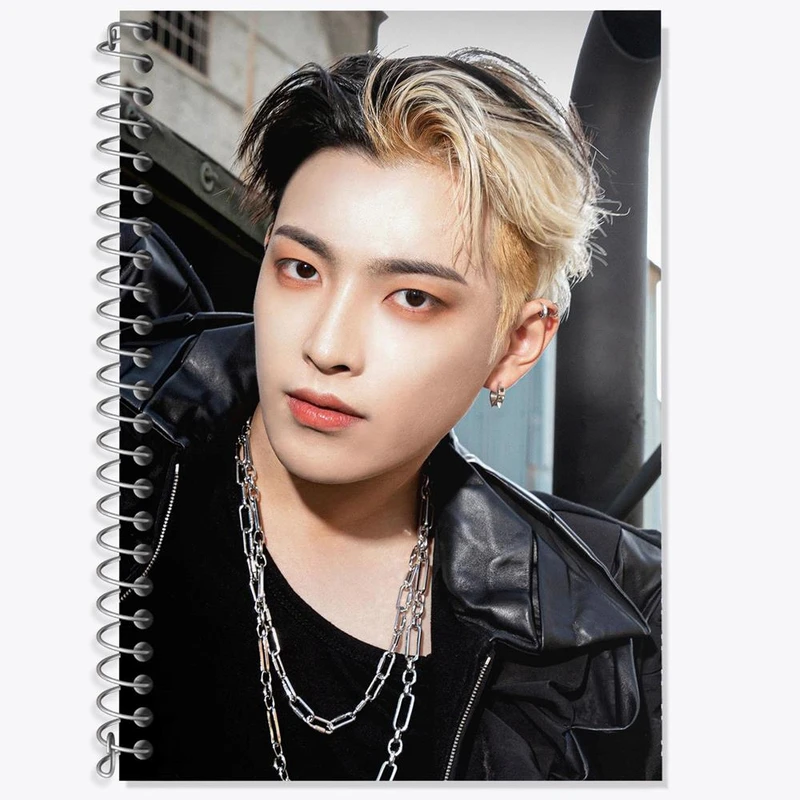 دفتر لغت 50 برگ خندالو مدل هونگ جونگ گروه ایتیز ATEEZ کد 21241