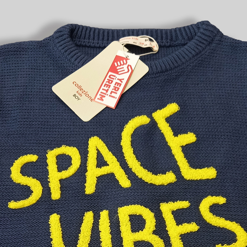 پلیور یقه گرد پسرانه کولزیون مدل برجسته SPACE VIBES