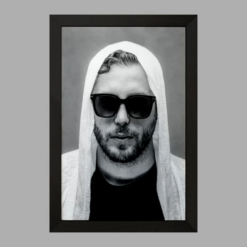 تابلو خندالو مدل مسیح عدل پرور  کد 3323